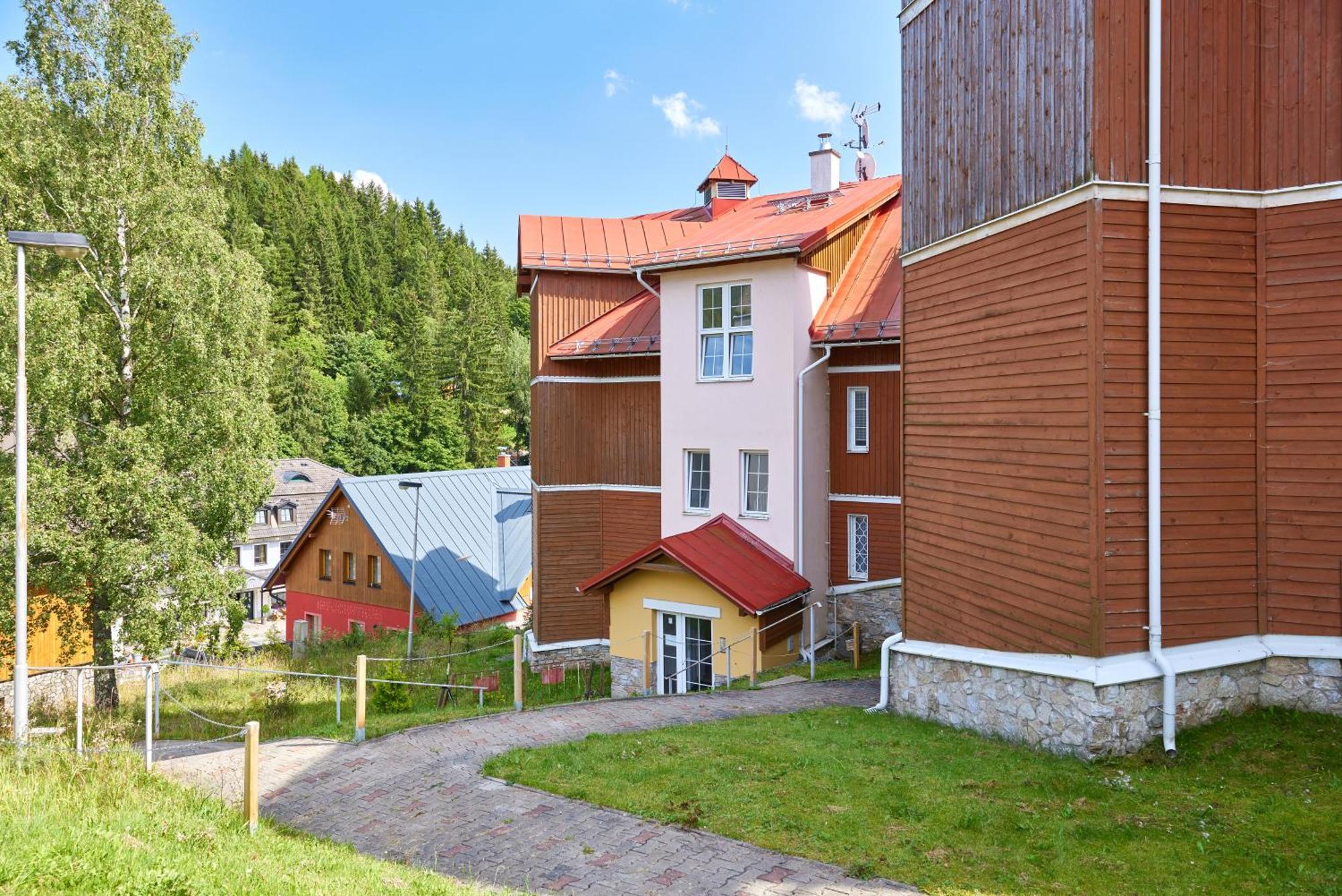 Pec 313 Apartment Pec pod Snezkou Luaran gambar